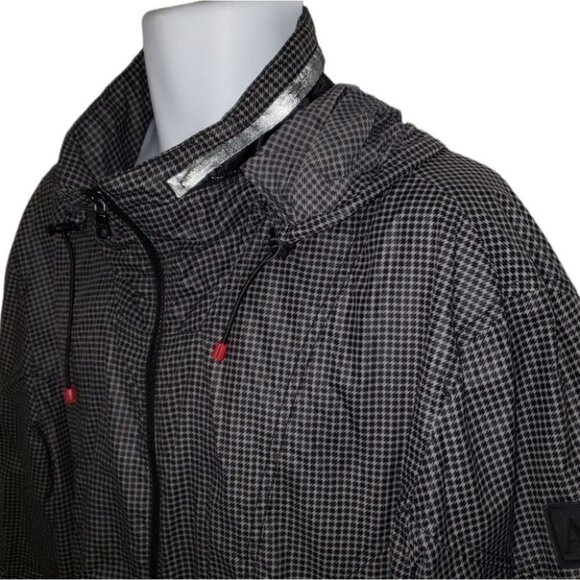 𝅺Armani Exchange Hooded Nylon Ripstop Lightweight City Wind Jacket - Women's - Picture 5 of 12